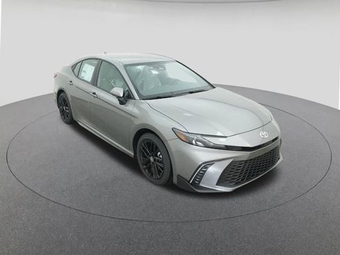 New 2026 Toyota Camry SE image 13