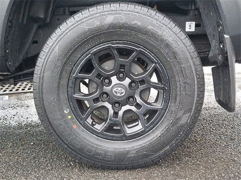 Used 2023 Toyota Tacoma TRD Sport image 8