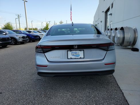 Used 2024 Honda Accord LX image 5