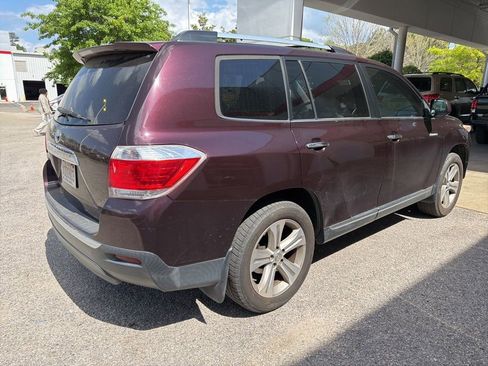 Used 2013 Toyota Highlander Limited image 3
