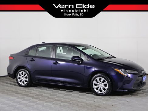 Used 2024 Toyota Corolla LE image 1