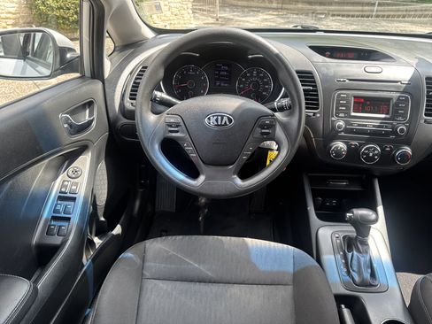Used 2016 Kia Forte LX FWD image 11