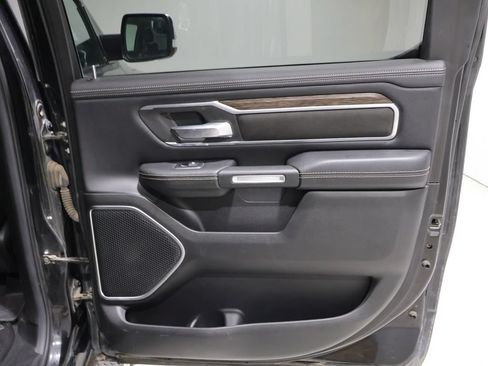 Used 2019 RAM 1500 Laramie AWD/4WD image 21