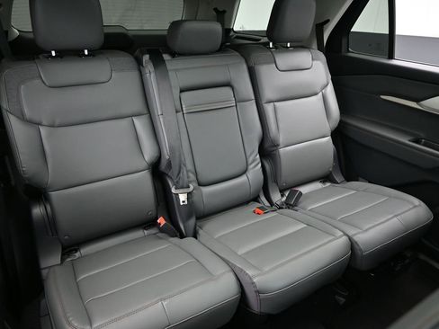 New 2026 Ford Explorer Active w/ Active Comfort Package image 36