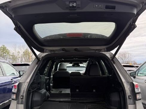 Used 2025 Subaru Forester Limited AWD/4WD image 12