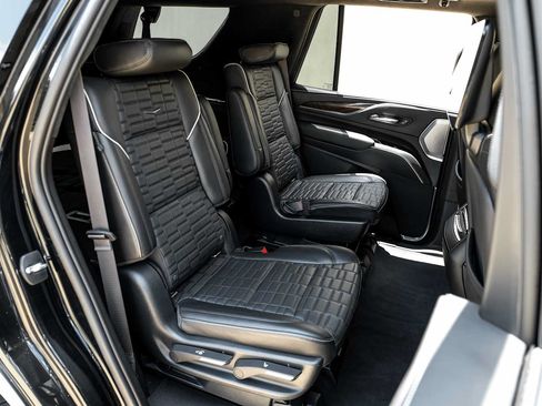 Used 2021 Cadillac Escalade Sport Platinum AWD/4WD image 33