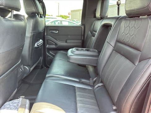 Used 2022 Nissan Frontier PRO-4X w/ Pro-4X Premium Package AWD/4WD image 14