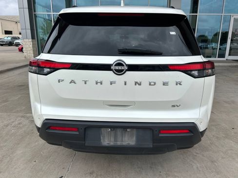 Used 2024 Nissan Pathfinder SV FWD image 12