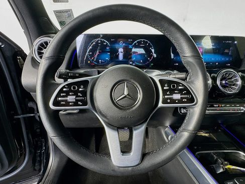 Used 2022 Mercedes-Benz GLB 250 image 11