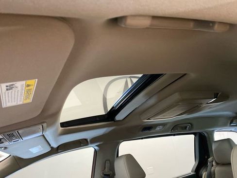 Used 2023 Honda Odyssey Touring image 13