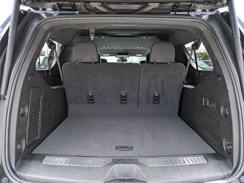 Certified 2024 Chevrolet Suburban Premier AWD/4WD image 12