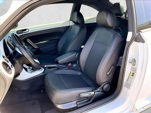 Used 2017 Volkswagen Beetle 1.8T SE FWD image 24