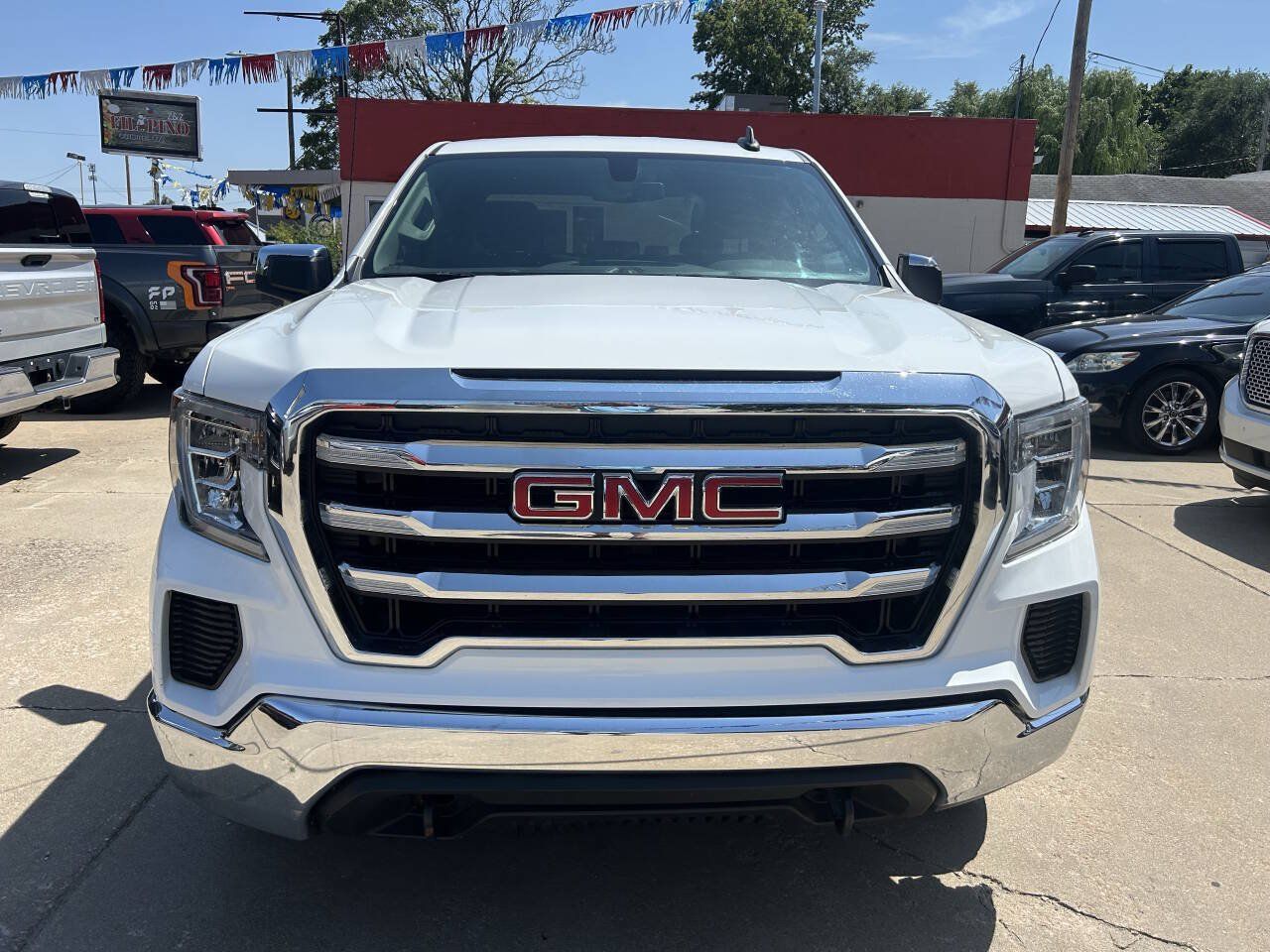 Used 2020 GMC Sierra 1500 SLE w/ SLE Value Package AWD/4WD image 3