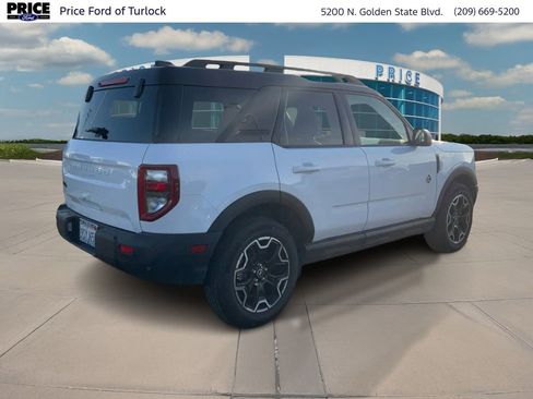 Used 2025 Ford Bronco Sport Outer Banks image 5