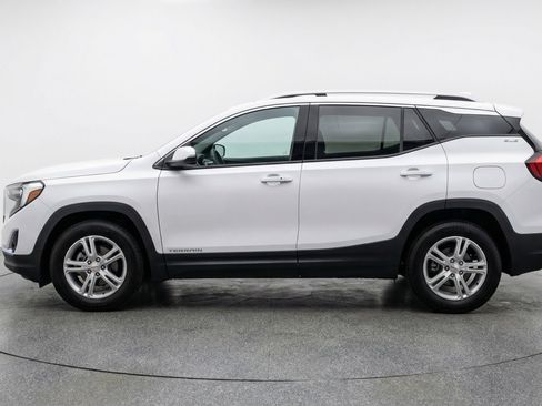 Used 2024 GMC Terrain SLE FWD image 5