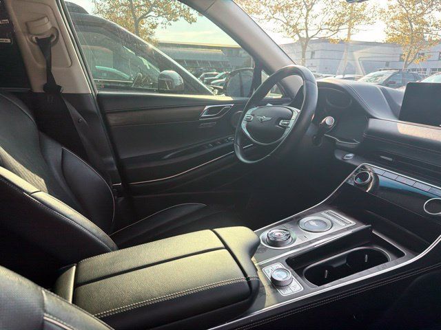 Used 2021 Genesis GV80 3.5T w/ Advanced Package 06 AWD/4WD image 16