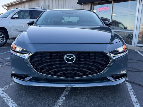 Used 2024 MAZDA MAZDA3 s image 8