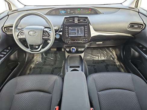 Used 2022 Toyota Prius L Eco image 9