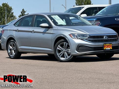 Used 2023 Volkswagen Jetta SE FWD image 1