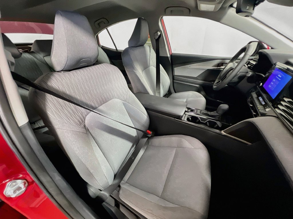 Used 2026 Toyota Camry LE w/ Convenience Package FWD image 29