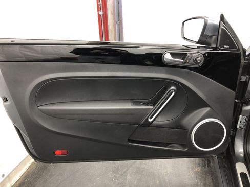 Used 2019 Volkswagen Beetle 2.0T Final Edition SEL image 16