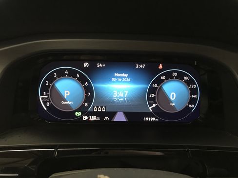 Used 2024 Volkswagen Atlas Cross Sport SE image 17