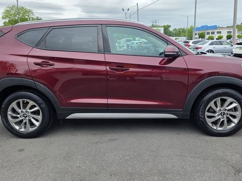 Used 2017 Hyundai Tucson SE Plus w/ Cargo Package FWD image 4