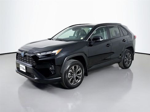 Used 2024 Toyota RAV4 XLE Premium w/ Weather Package AWD/4WD image 5