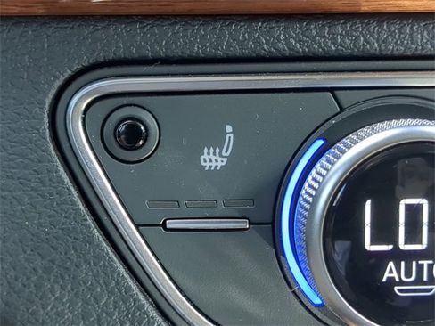 Used 2023 Audi Q5 2.0T Premium w/ Convenience Package image 25