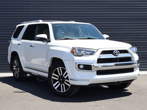 Used 2018 Toyota 4Runner Limited AWD/4WD image 3