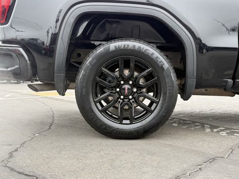 Used 2023 GMC Sierra 1500 Elevation image 10