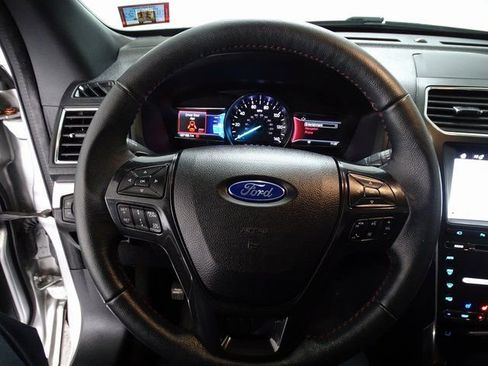 Used 2018 Ford Explorer Sport w/ Equipment Group 401A image 6