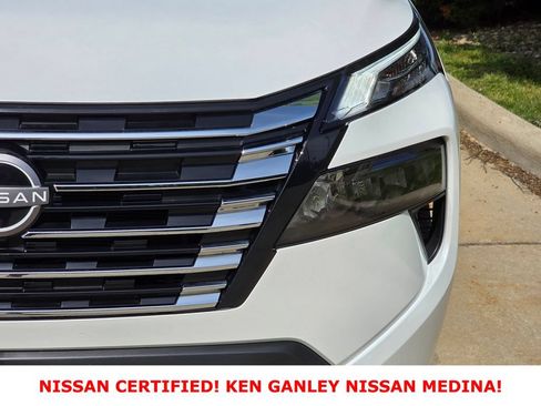 Certified 2026 Nissan Rogue SV AWD/4WD image 10