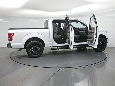 Used 2017 Ford F150 XLT image 4