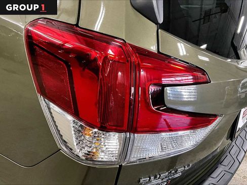 Used 2023 Subaru Forester Premium image 29