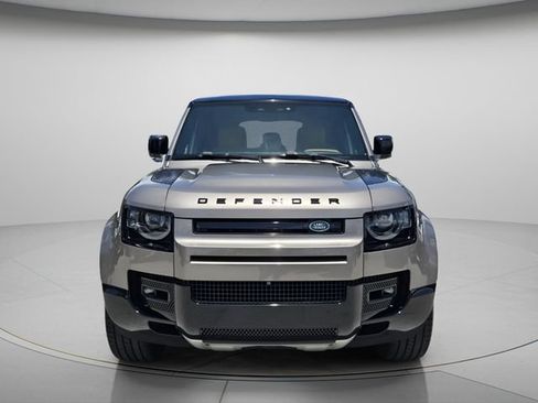 Used 2023 Land Rover Defender 110 V8 AWD/4WD image 4