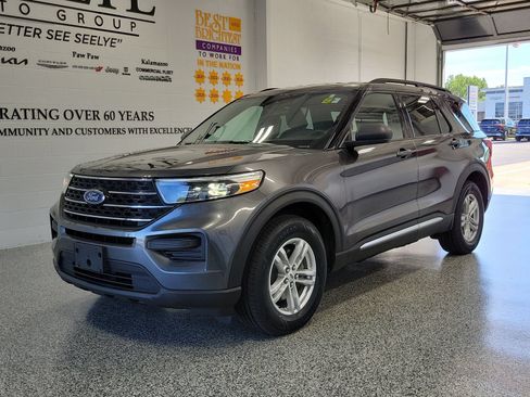 Certified 2020 Ford Explorer XLT w/ Comfort Package AWD/4WD image 4