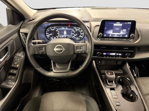 Used 2025 Nissan Rogue SV FWD image 23