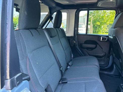 Certified 2025 Jeep Wrangler Unlimited Rubicon AWD/4WD image 35