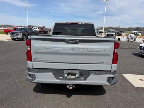 Used 2024 Chevrolet Silverado 1500 Custom image 6
