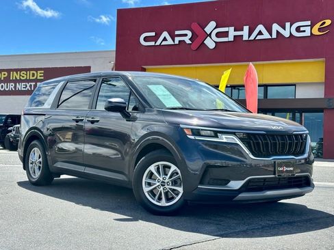 Used 2022 Kia Carnival LX FWD image 1