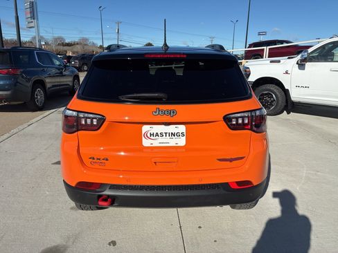 New 2026 Jeep Compass Trailhawk w/ Sun, Sound & Navigation Group AWD/4WD image 4
