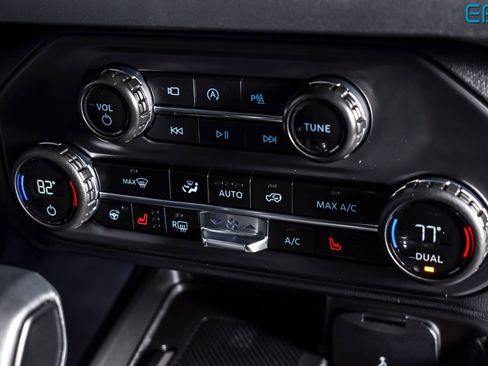 Used 2025 Ford Bronco Outer Banks AWD/4WD image 27