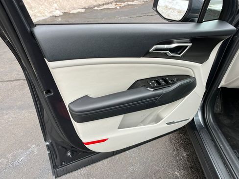 Used 2023 Kia Sportage EX image 11