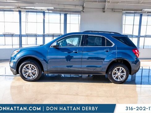 Used 2017 Chevrolet Equinox LT w/ Convenience Package image 2