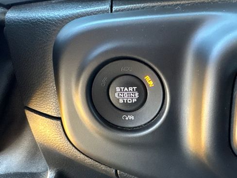 Certified 2021 Jeep Wrangler Unlimited Sport AWD/4WD image 31