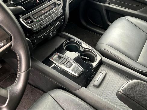 Used 2021 Honda Pilot Touring image 23