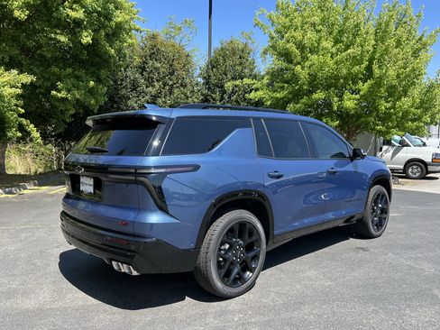 New 2026 Chevrolet Traverse RS FWD image 9