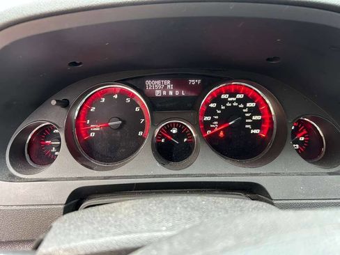 Used 2011 GMC Acadia SLT w/ Technology Package image 12