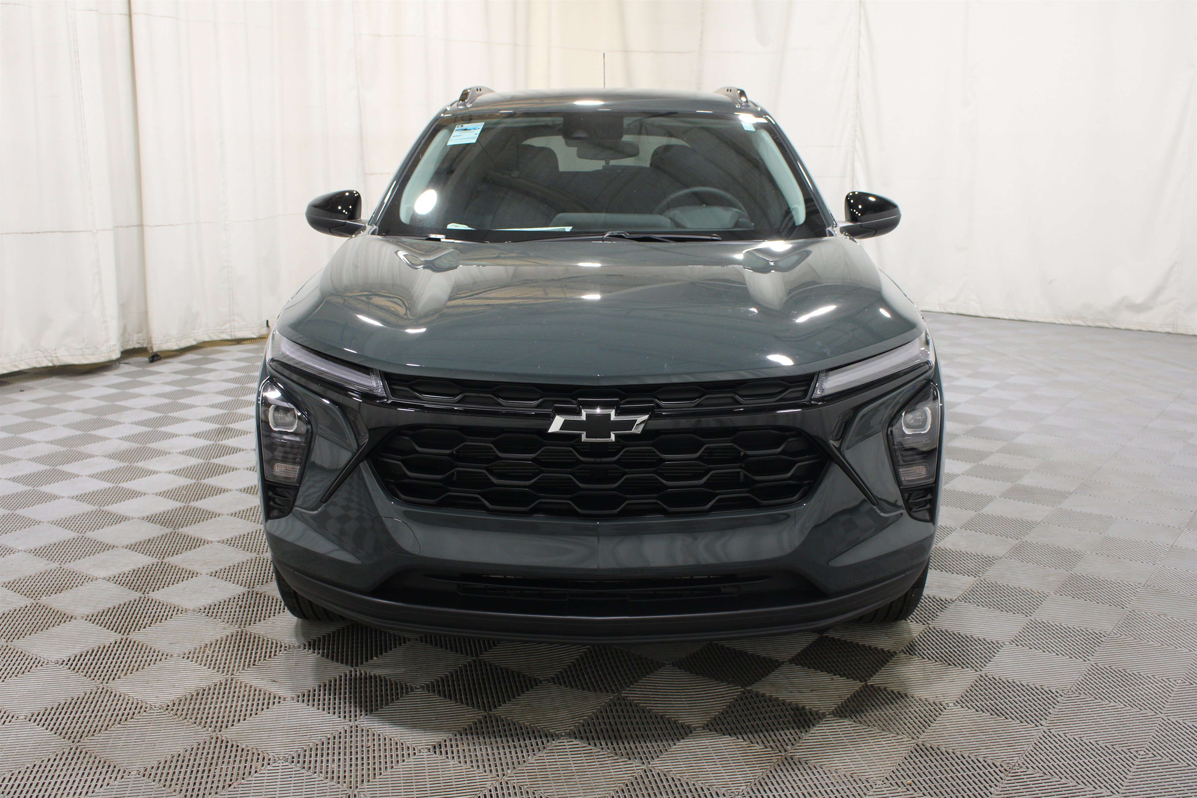 New 2026 Chevrolet Trax LT w/ Driver Confidence Package FWD image 32